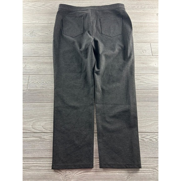 Chico's Women's 3 Short Gray Rayon Blend Straight Leg Pants Stretch - Picture 3 of 9